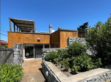 Foto1 · Vende Casa en Manantiales, con Terraza Abierta de 4 Dorm..
