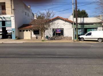 Casa de 5 ambientes, Lomas de Zamora · Casa 5 Ambientes C/ Local y Sobre Amplio Lote - Turdera