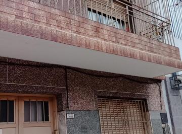 PH de 3 ambientes, Parque Patricios · Departamento Tipo Casa 3 Ambientes Al Frente, Balcon Corrido Lavadero y Terraza