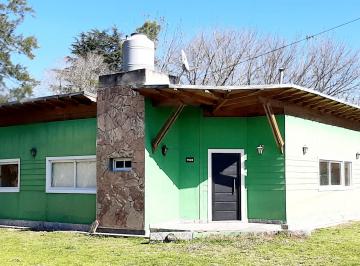 Casa de 3 ambientes, Presidente Perón · Oportunidad Casa con Piscina Sobre Gran Lote Acepta Permuta