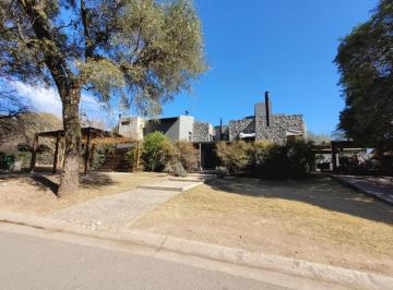 Casa · 600m² · 8 Ambientes · Venta Casa 3 Dorm. en Country El Bosque Cordoba