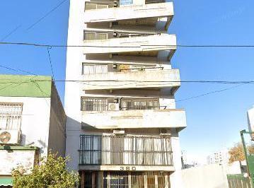 Departamento · 46m² · 2 Ambientes · 1 Cochera · Alsina 380 4 B