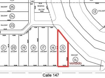 Terreno · 306m² · Terreno Lote en Venta en San Carlos, La Plata, G. B. a. Zona Sur