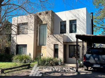 Casa de 4 ambientes, Pilar · Casa en Venta - Country Club Larena