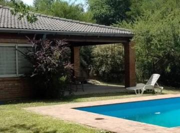 Casa · 100m² · 3 Ambientes · 1 Cochera · San Antonio de Arredondo - Oportunidad! Importante Propiedad con Pileta