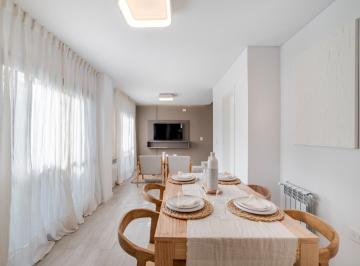 Casa · 140m² · 4 Ambientes · 2 Cocheras · Duplex en Venta Housing en Nuevo Poeta Lugones. 3 Dorm. y 3 Baños con Patio y 2 Cocheras