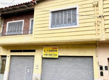 Casa de 6 ambientes, San Isidro · Martínez: Chalet a 8 Cuadras de Av Santa Fe. 2 Viviendas y Local. Lote 8.66 X 28