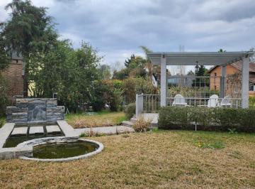 Terreno · 800m² · Lote con Pergola y Cascada