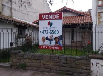 Casa · 374m² · 4 Ambientes · Chalet Ideal Constructoras