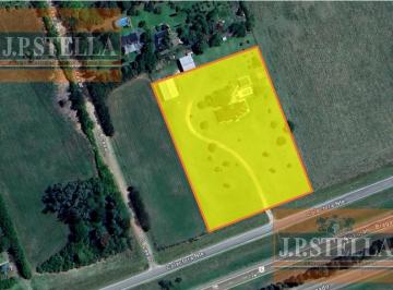 Campo · 250m² · 7 Ambientes · 2 Cocheras · Fraccion Comercial 11306 m² S/ Colectora Au 5 C/ Mejoras - Alquilada C/ Renta - Lujan