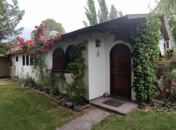 Casa de 3 ambientes, Neuquén · Casa Tres Dorm. Neuquen Capital