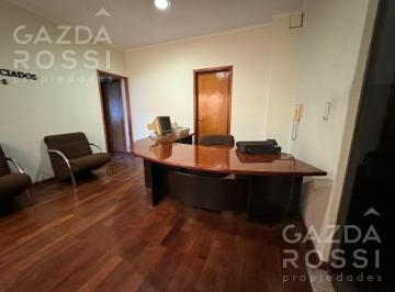 Oficina comercial · 120m² · 4 Ambientes · Oficina en Alquiler en Adrogue