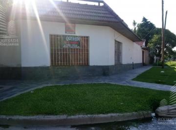 Casa · 106m² · 4 Ambientes · 1 Cochera · Gran Oportunidad! Casa de 4 Amb! Florencio Varela.