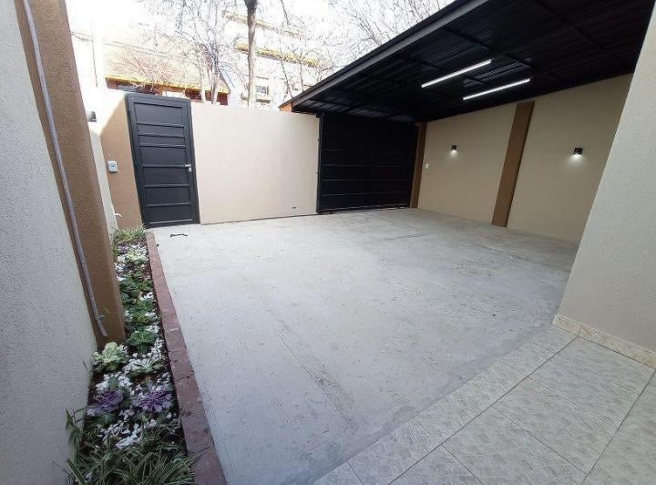 Casa · 141m² · 3 Ambientes · 2 Cocheras