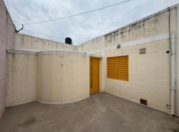 Departamento de 2 ambientes, Córdoba · Impecable Dpto Sin Expensas y con Patio y Terraza! a m de Av Alem y Av Rancagua!