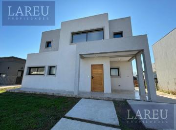 Casa · 155m² · 4 Ambientes · Casa en Venta - San Pablo, Pilar
