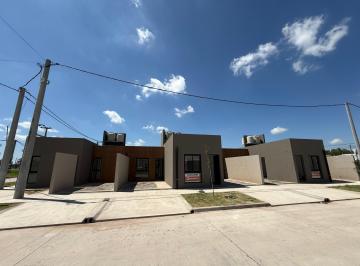 Casa · 38m² · 1 Dormitorio · 1 Cochera · Casa en PH de 1 y 2 Dorm.
