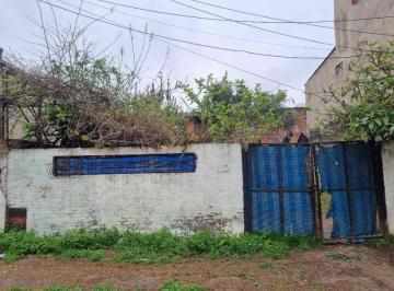 Casa de 5 ambientes, Hurlingham · Amplio Lote con Casa a Terminar en Zona Industrial