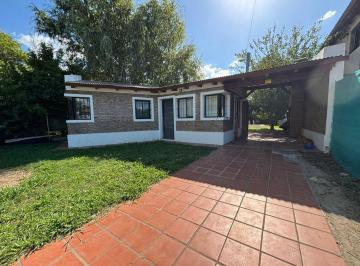 Casa · 90m² · 3 Ambientes · 1 Cochera · Casa en Venta 2 Dorm. en Roldan