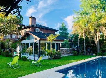Casa · 750m² · 5 Ambientes · 5 Cocheras · Casa Chalet en Alq. Temporario en Santa Maria de Tigre, Rincón de Milberg, Tigre