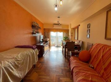 Departamento · 73m² · 3 Ambientes · Departamento en Venta de 3 Ambientes con Balcón Al Frente - Wilde