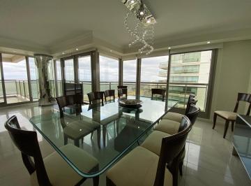 Departamento · 151m² · 4 Ambientes · 1 Cochera · Departamento en Playa Brava