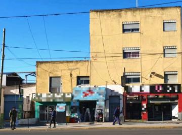 Edificio de 9 ambientes, Córdoba · Venta en Bloque - Complejo de Dptos + Locales + Galpón en Av Fuerza Aérea 4500