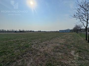 Terreno · 1000m² · Lote con Fondo Al Golf en Venta Más Construcción de Vivienda Financiada - Haras del Sur Iii - Las Aca