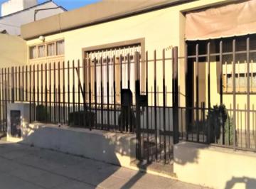 Casa · 90m² · 4 Ambientes · 1 Cochera · Casa 3 o 4 Amb, Lote Propio Escucha Oferta! Villa Luzuriaga