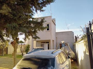Casa de 5 ambientes, Plottier · Casa en La Herradura, Plottier