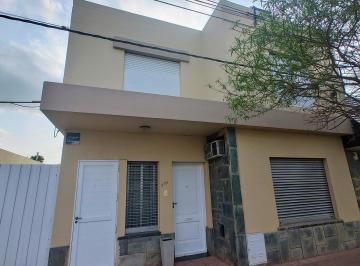 Casa · 265m² · 4 Dormitorios · Casa en Barrio Amancay