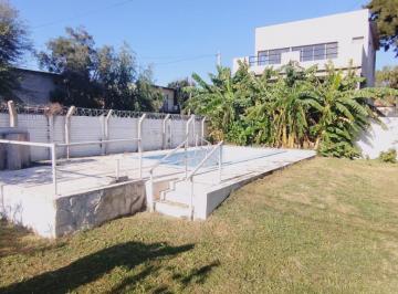 Casa · 264m² · 3 Ambientes · 2 Cocheras · Casa en Venta en Ensenada