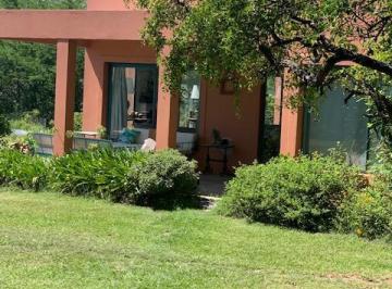 Casa de 15 ambientes, Zárate · Lote de 22.588 m 2 Casas Separadas