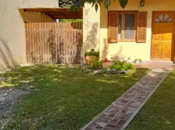 Casa · 90m² · 4 Ambientes · 1 Cochera · Casa en Venta en Bartolomé Bavio