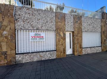 Casa · 140m² · 7 Ambientes · Casa en Barrio General Las Heras