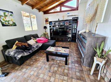 Casa de 4 ambientes, Villa Carlos Paz · Venta: Casa - 2 Dorm. - Patio, Quincho Cochera - Sol y Rio - Carlos Paz
