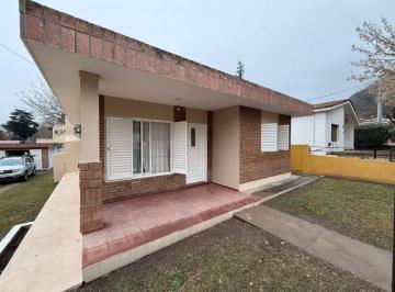 Casa de 4 ambientes, Villa Carlos Paz · Venta: Casa - 2 Dorm. - Patio, Quincho Cochera - Sol y Rio - Carlos Paz