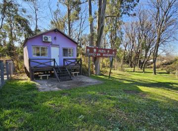 Casa · 40m² · 2 Ambientes · 3 Cocheras · Cabaña Completamente Equipada, con Terreno Arbolado