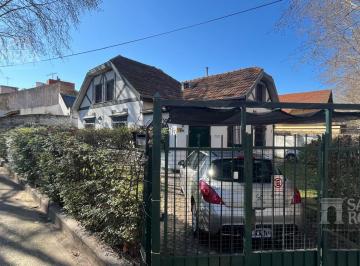 Casa · 254m² · 5 Ambientes · 2 Cocheras · Casa en Olivos en Venta Zona Quinta Presidencial 4 Dorm.