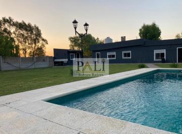 Quinta vacacional · 120m² · 3 Ambientes · Oportunidad Excelente Casa Quinta - Florencio Varela