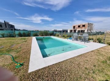 Casa · 165m² · 4 Ambientes · 6 Cocheras · Divina Casa | 3 Dorm C/ Dep | 191 m² | 780 m² | Pileta