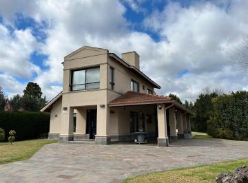 Casa de 5 ambientes, Cañuelas · Casa en Venta con Pileta 3 Dorm. La Martona