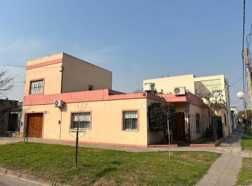 Casa · 170m² · 4 Ambientes · Venta