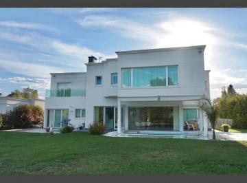 Casa · 600m² · 6 Ambientes · Casa 6 Amb Sobre 1200 m² Terreno en Rumenco