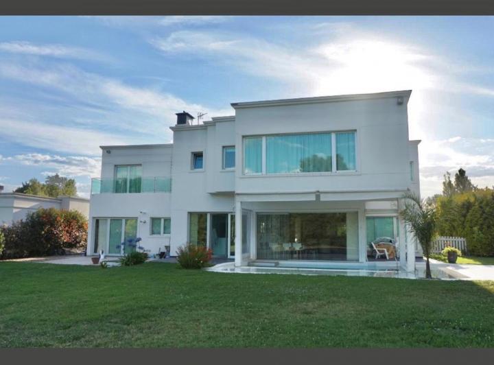 Casa · 600m² · 6 Ambientes