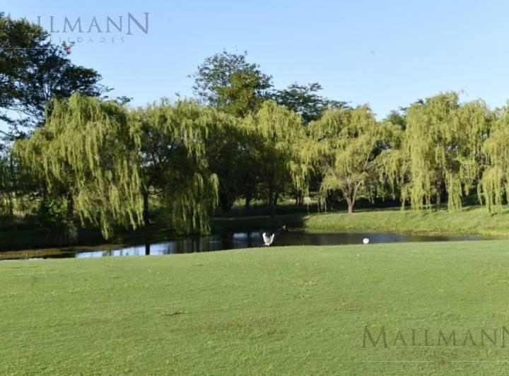Terreno · 2070m²