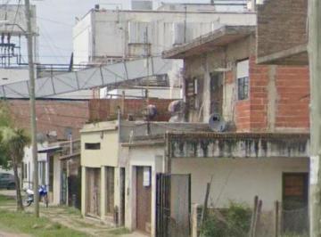 Casa · 250m² · 4 Dormitorios · 1 Cochera · Casa en Virrey del Pino