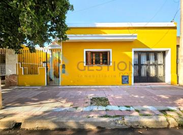 Casa · 126m² · 6 Ambientes · 1 Cochera · Casa en Barrio Alto General Paz 3 Dorm. con Cochera