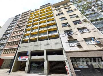 Oficina comercial · 42m² · 3 Ambientes · Lavalle 1600 - Oficina en Alquiler en El Centro con Terraza