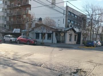 Local comercial · 140m² · Esquina Comercial Zona Guemes Sobre Calle Olavarria